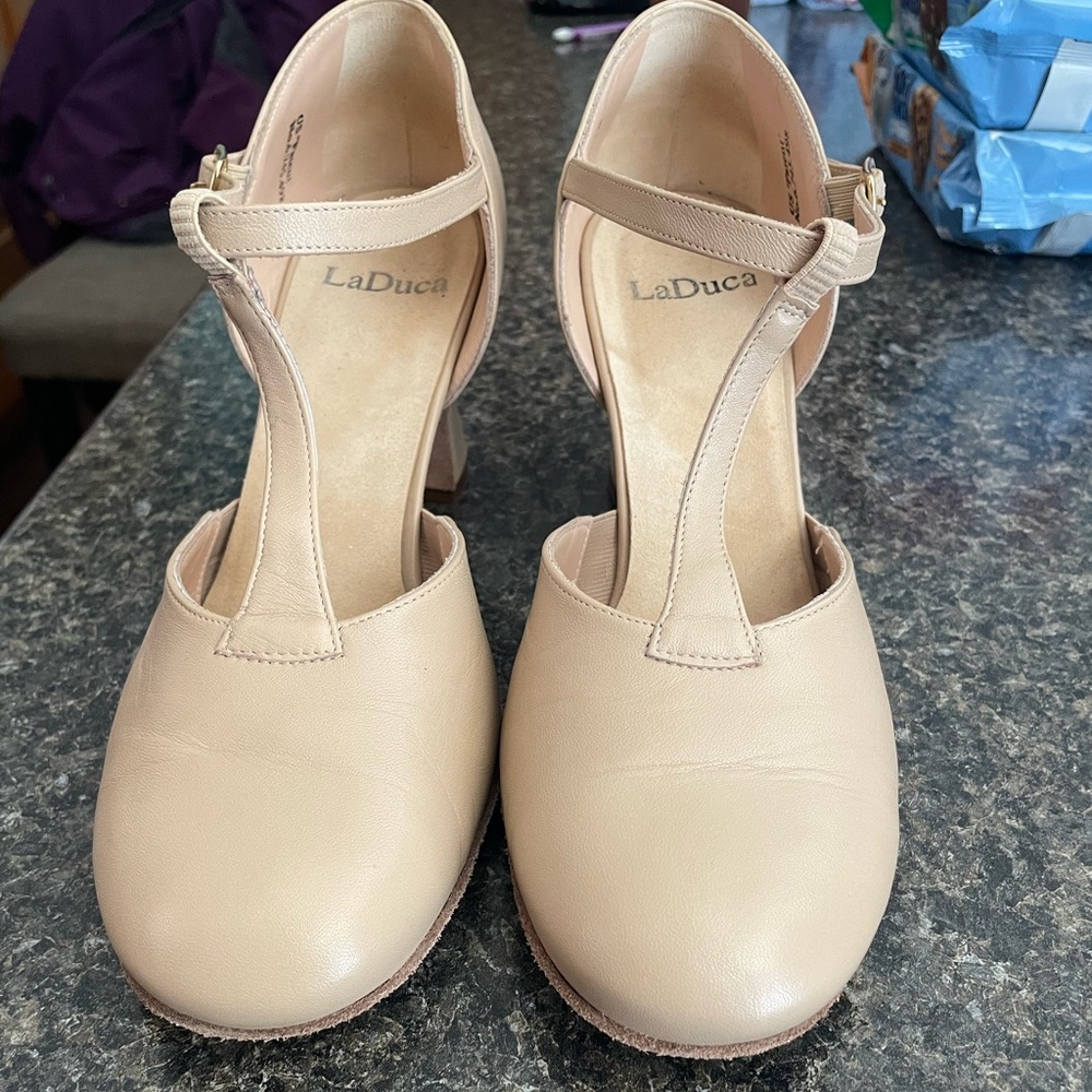Size 11.5- Teresa 2.5” soft sole Laduca shoe.